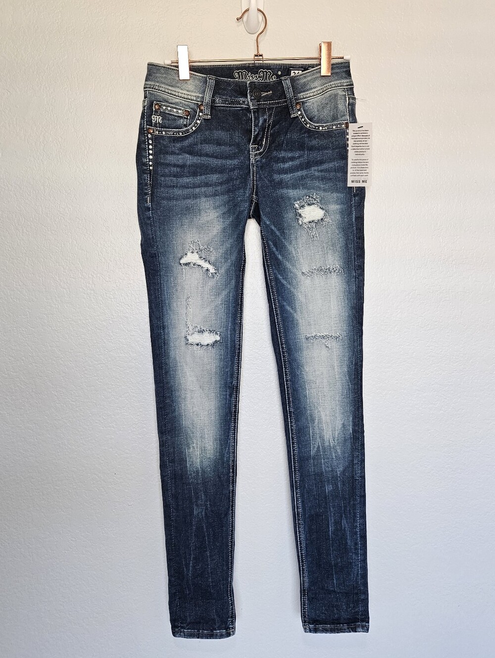 NWT Miss Me | Rhinestone Embellished Embroidered Distressed Y2K Jeans Size 24 - Picture 6 of 9